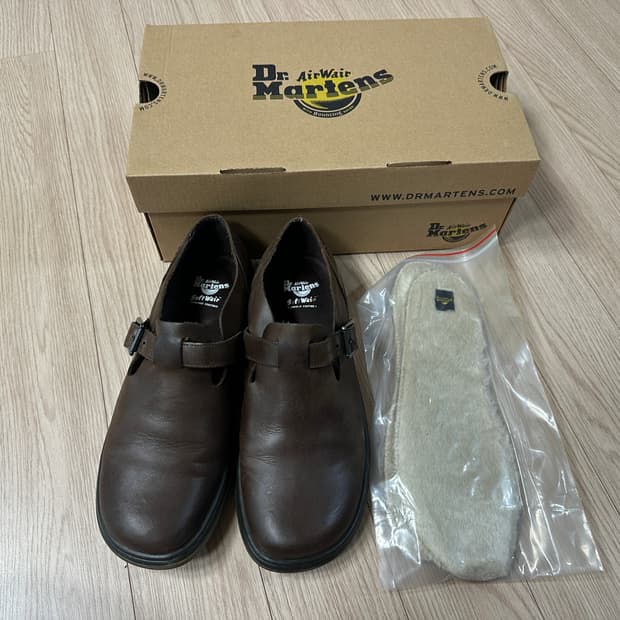 닥터마틴 패트리샤 다크브라운 UK8