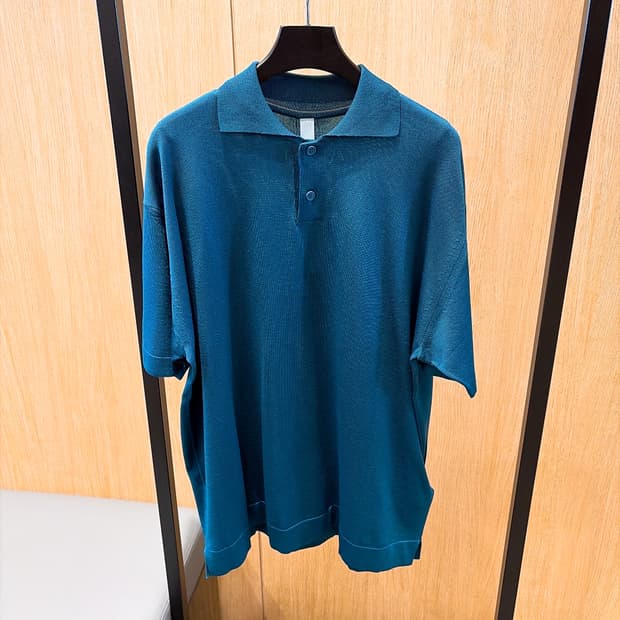 (정품/새상품) CFCL 남성 마린 블루 폴로셔츠