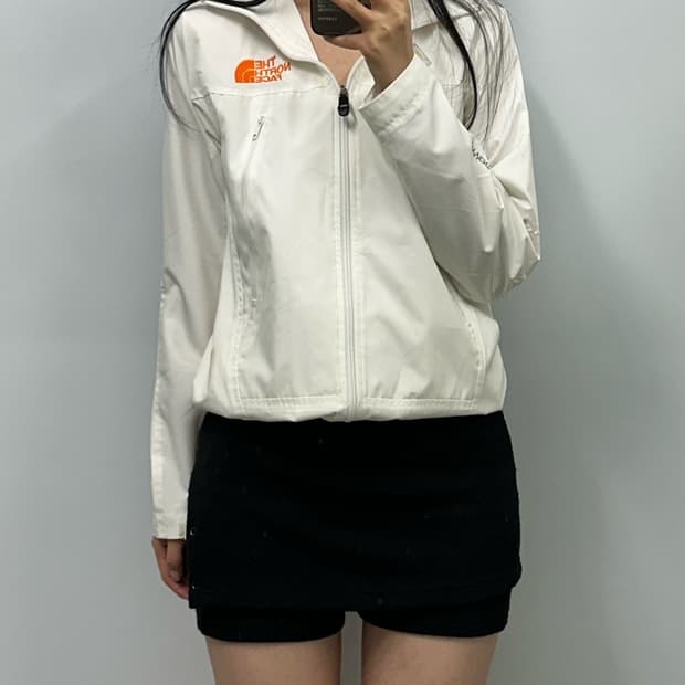 노스페이스 화이트 바람막이 자켓