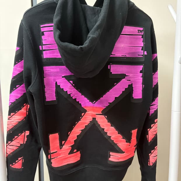 [당일배송/정품] 오프화이트 마커애로우 후드티 m