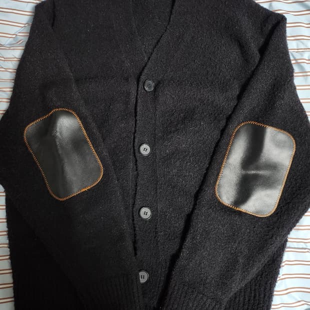 밈더워드로브 부클 레더패치 가디건