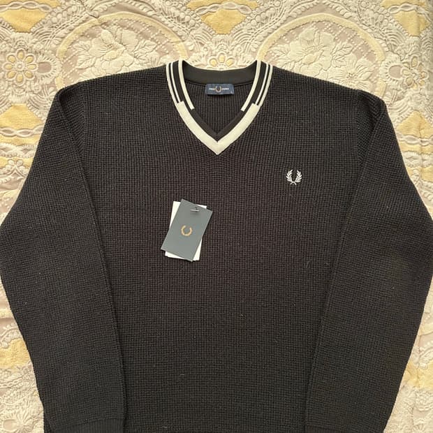[xl] 프레드페리 브이넥 니트