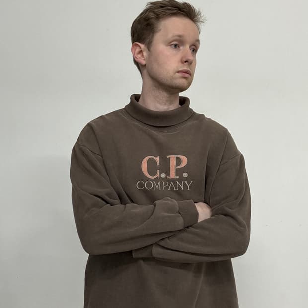 80s CP 씨피컴퍼니 자수 롤넥 스웨트셔츠