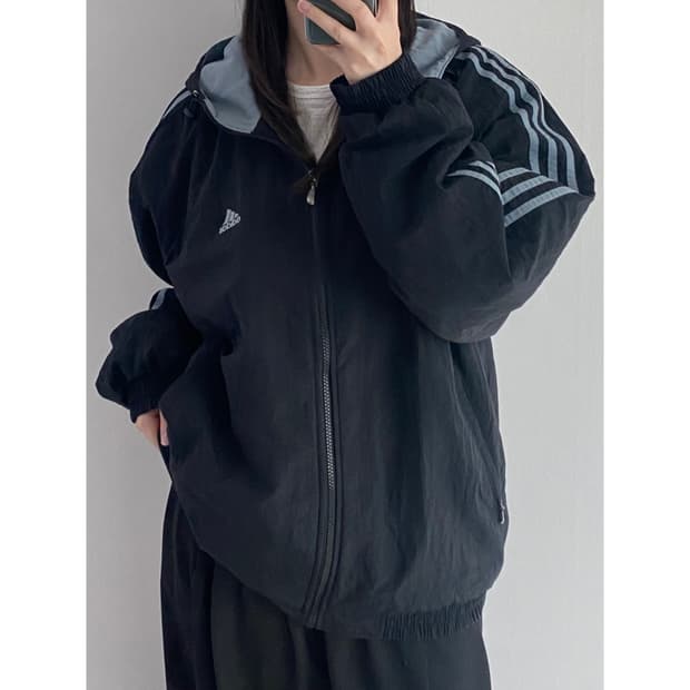 아디다스 누빔점퍼