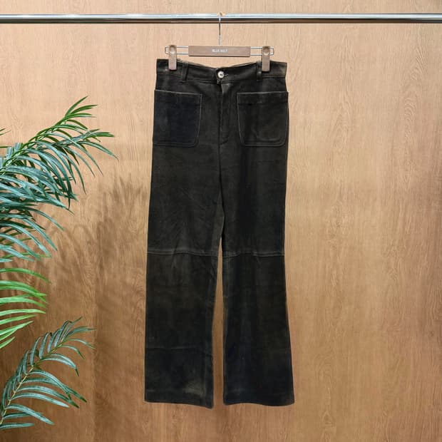 A.P.C. 가죽 팬츠 프론트 빅 포켓 디테일 스트레이트 핏 블랙