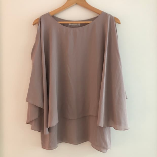 Shoulder-detail blouse