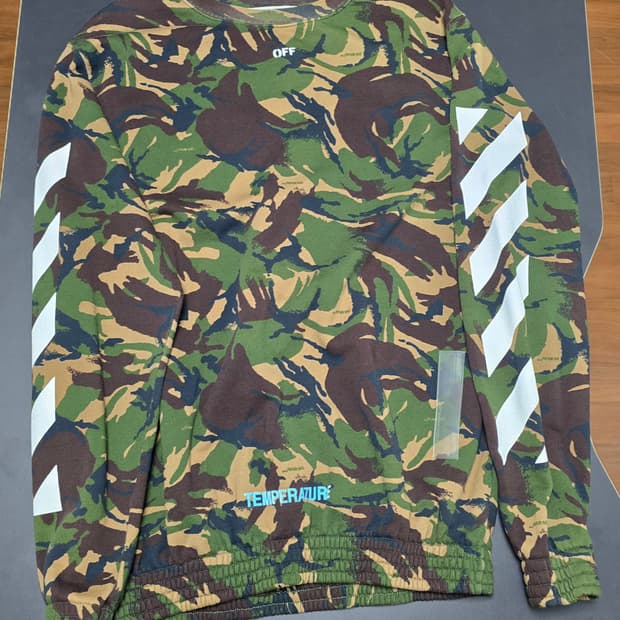 OFF-WHITE 