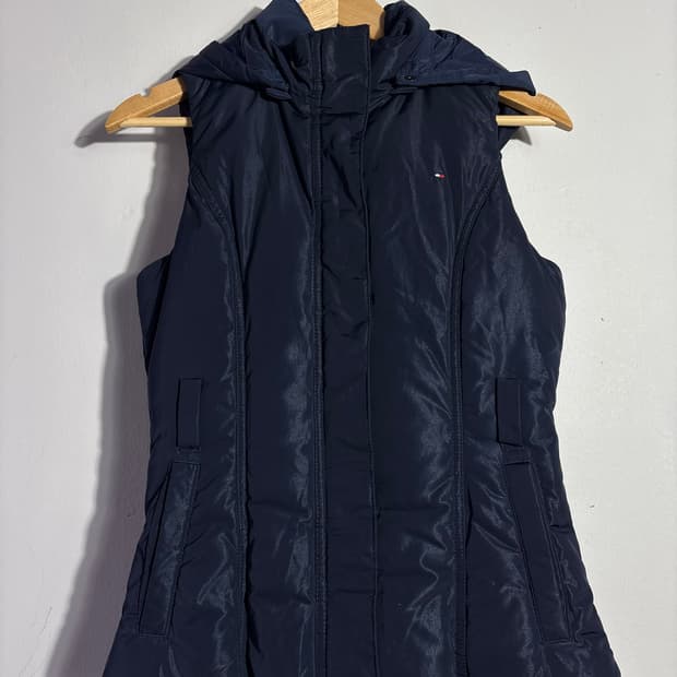 타미힐피거 네이비 패딩 베스트