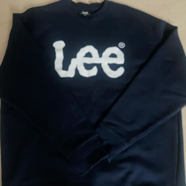 Lee 네이비 맨투맨