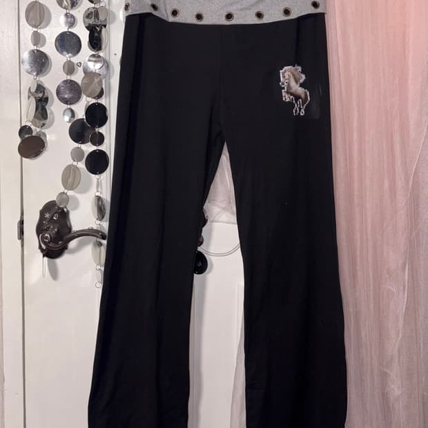  black pixel horse pt