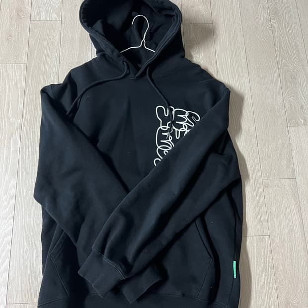 Yeseyesee 후드티 판매합니다!