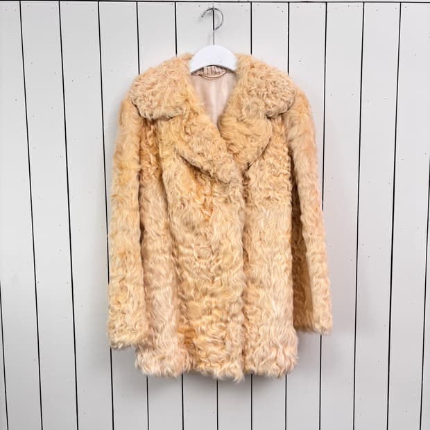 아이보리 렘 코트