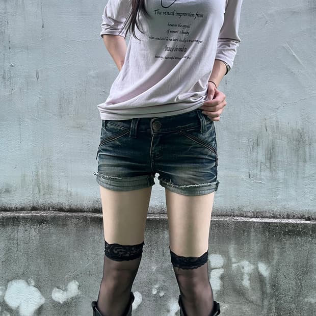 00’s Washed Denim Zip Shorts