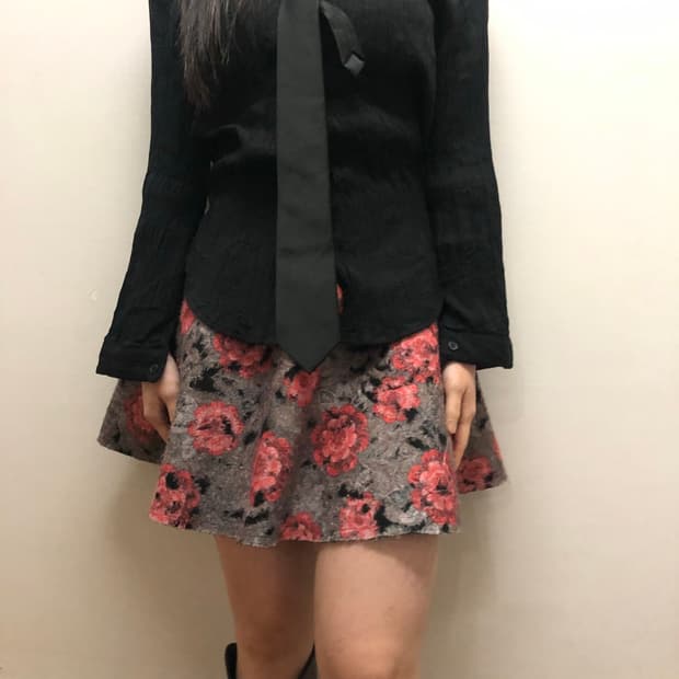 빈티지 그레이 플라워 미니 스커트