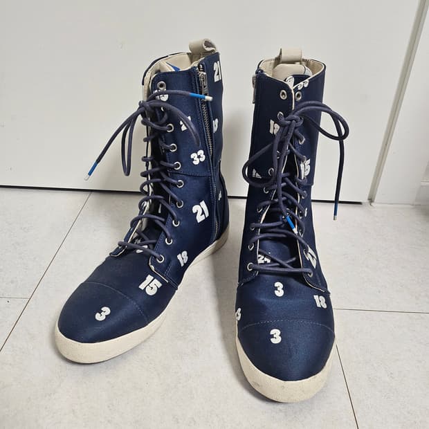 아디다스 Adidas 하이 부츠
