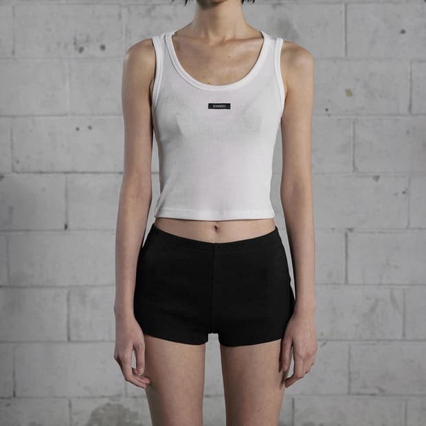 보헤미안서울 베이직 슬리브리스 크롭탑 아이보리 새거 팝니다