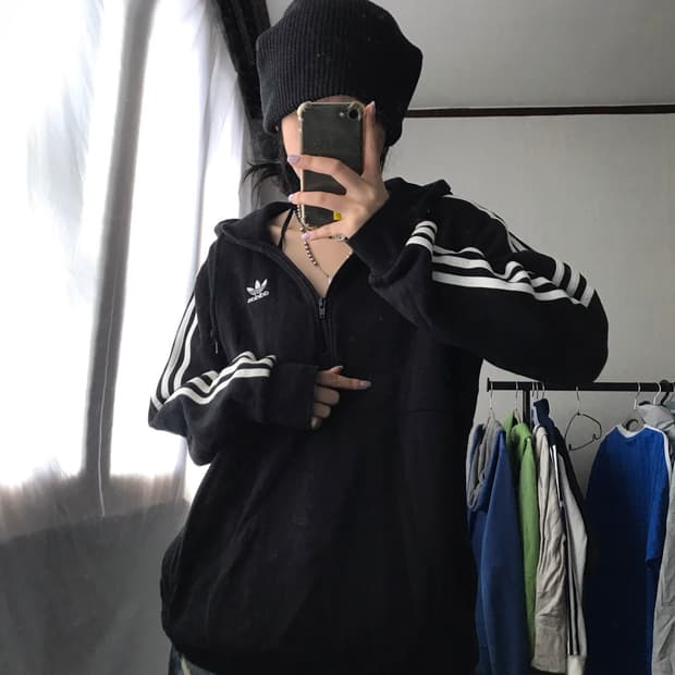아디다스 검흰 반집업