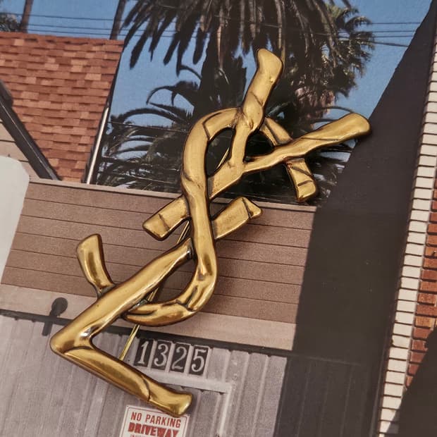 Ysl 입생로랑 브론즈 빅 브로치
