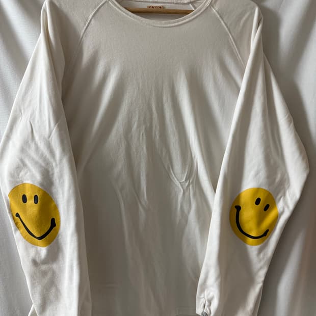 캐피탈 스마일패치 롱슬리브