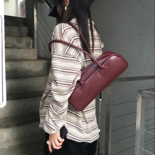 파이킴 버건디 바게트백