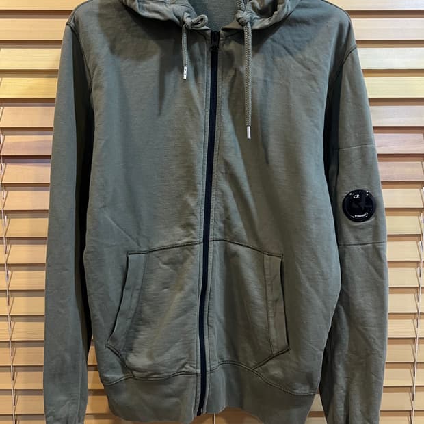  CP컴퍼니  카키 후드집업점퍼 
