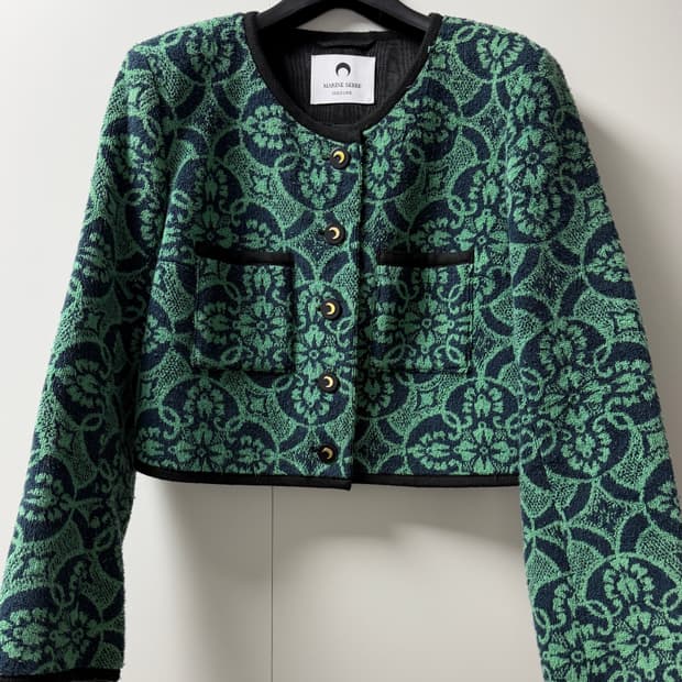 마린세르 문패턴 크롭자켓