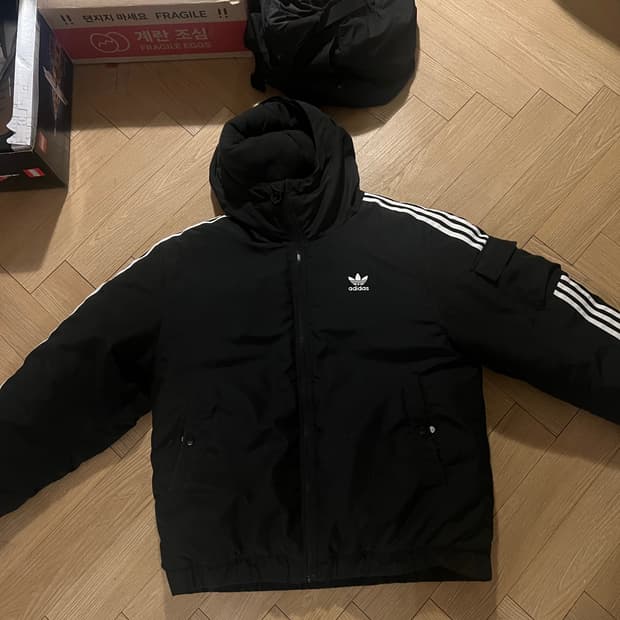 아디다스 다운 패딩 자켓