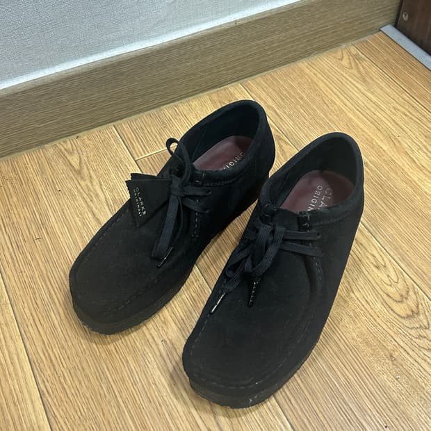 클락스 왈라비 블랙