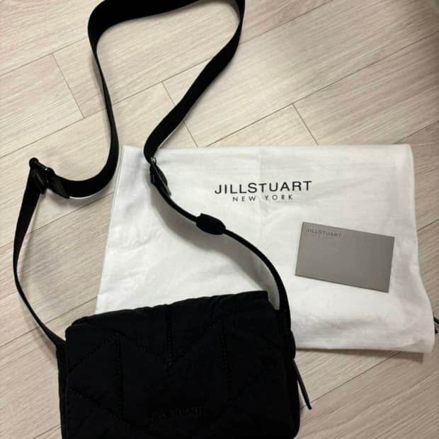 질스튜어트 로젤라 패딩백 크로스백 가방