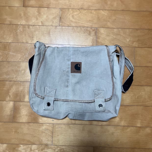 칼하트 크로스백