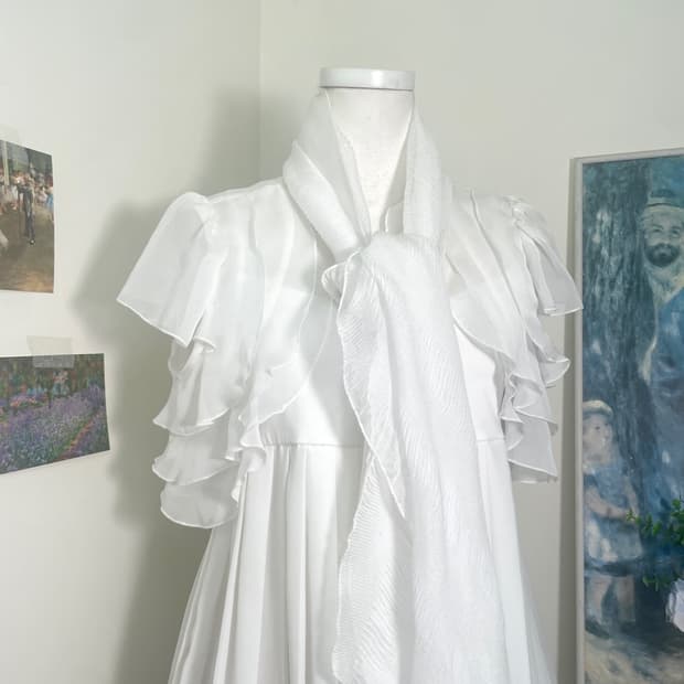 white crease chiffon scarf