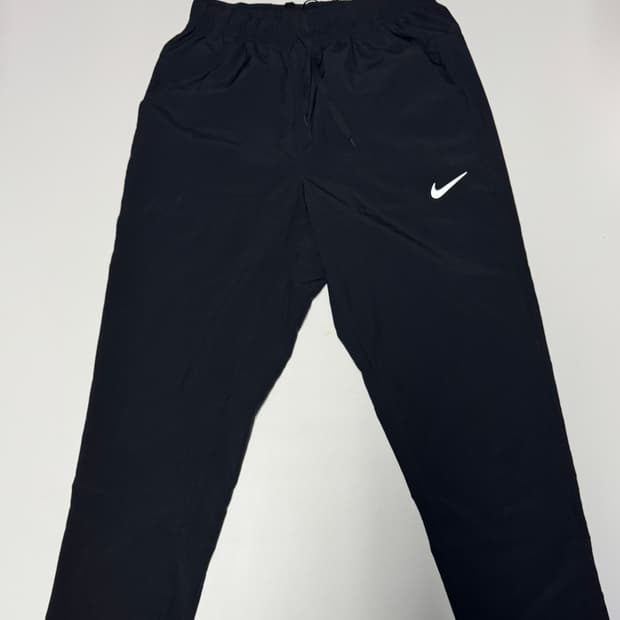 나이키 24년도 솔로 스우시 트레이닝 팬츠 28인치