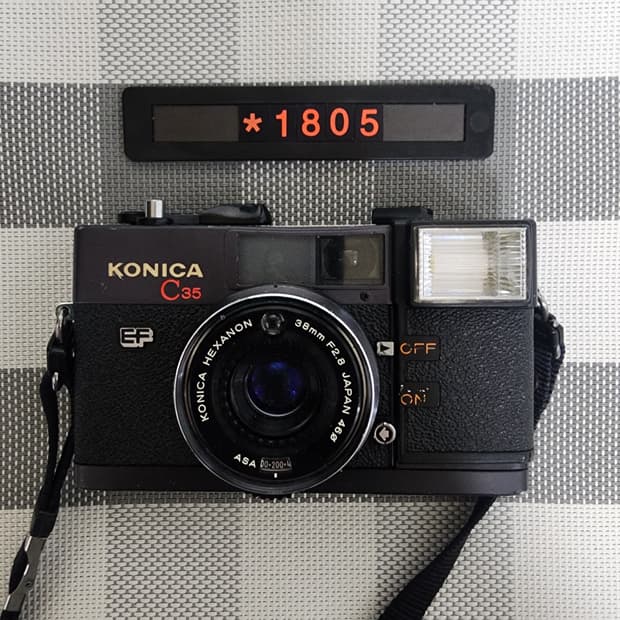 코니카 C 35 EF 필름카메라