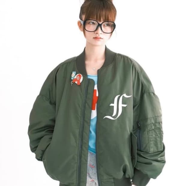 샵 페어리 봄버 자켓 카키