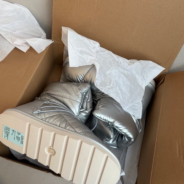 새상품/ 슈스파 부츠 , 패딩부츠