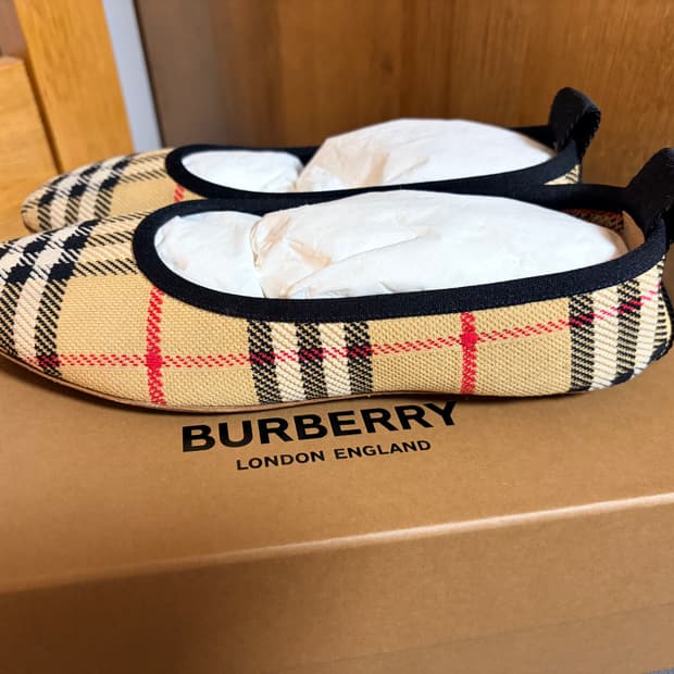 버버리 체크 패턴 플랫 슈즈 36 여성 단화 로퍼 230