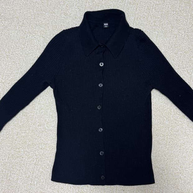 유니클로 메리노 립폴로 가디건