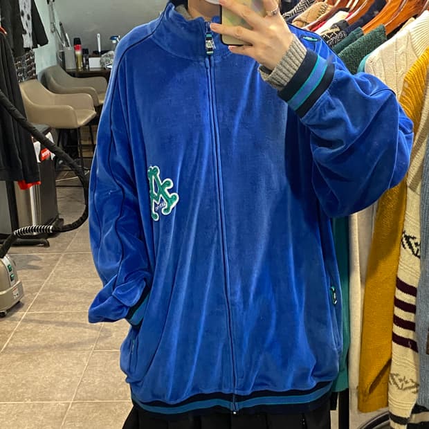 [NO.9] Akademiks 벨벳 져지