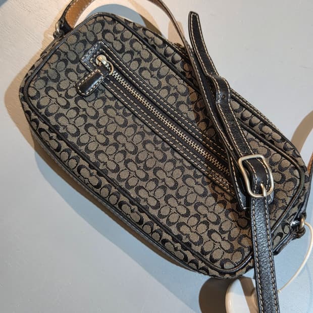 Coach 코치 y2k 블랙 미니 크로스백