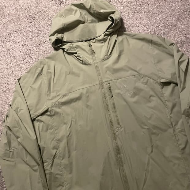 아크테릭스 스쿼미시 후디 바람막이 그린 [L]