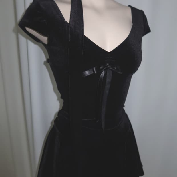 (2/6 오늘만) 엔넘파 엔젤넘버555 벨벳 플레어 드레스