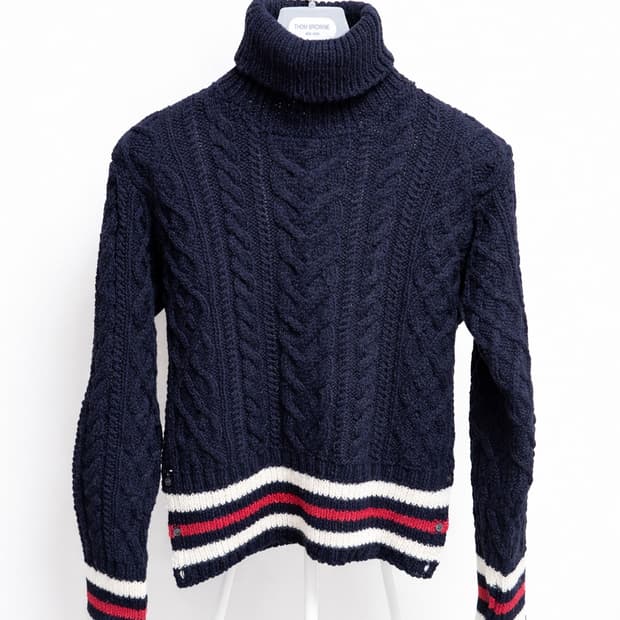 톰브라운 케이블 니트 