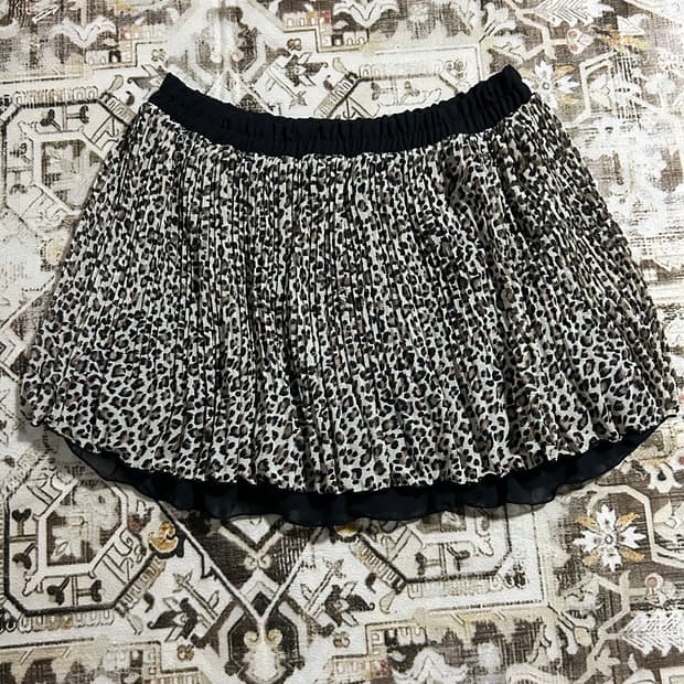 leopard gal flare skirt