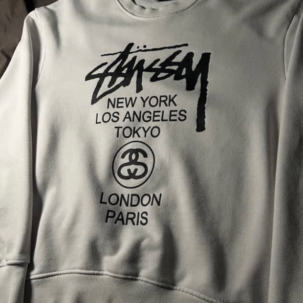 스투시 월드투어 맨투맨