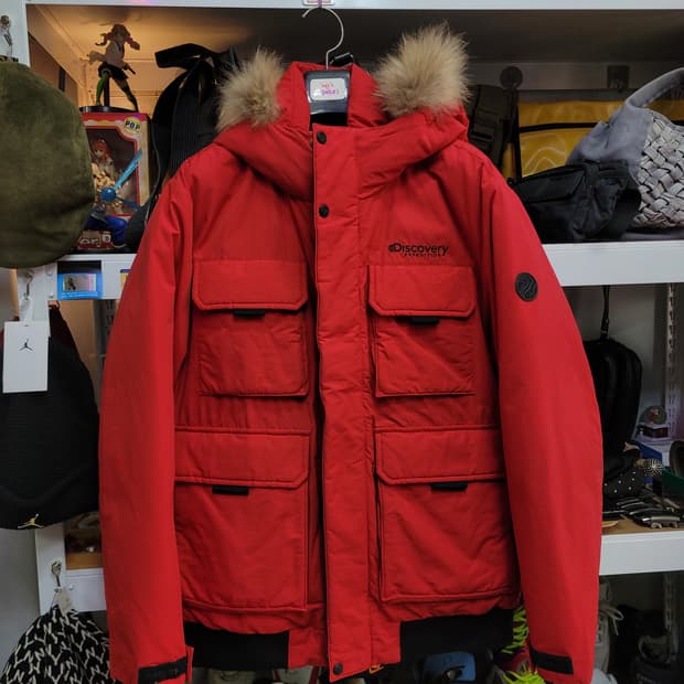 디스커버리 레드 오리털 패딩