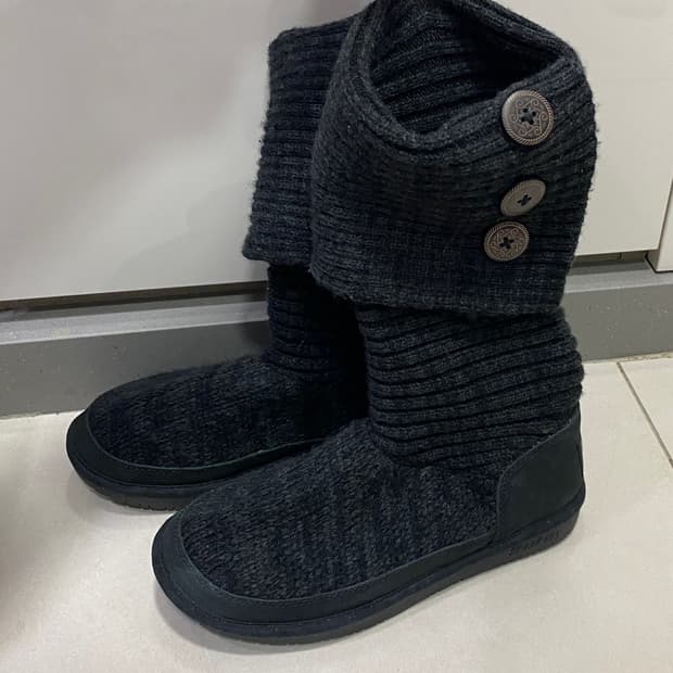 스케쳐스 블랙 니트 카디 부츠 / 빈티지 어그 카디