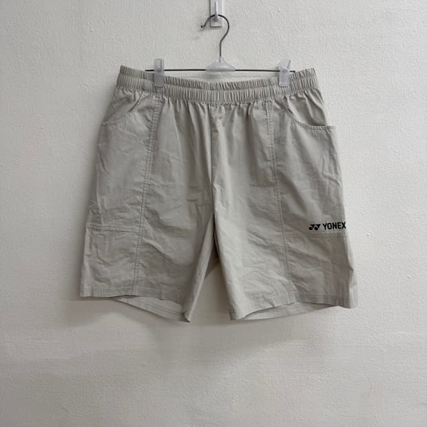 요넥스 그레이 남녀공용 포켓 절개 포인트 테니스 반바지(100)