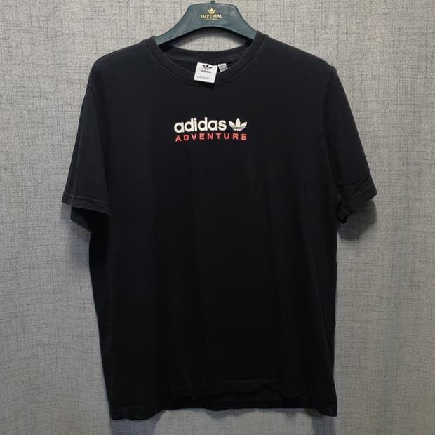 아디다스 그래픽 반팔 티셔츠 블랙 