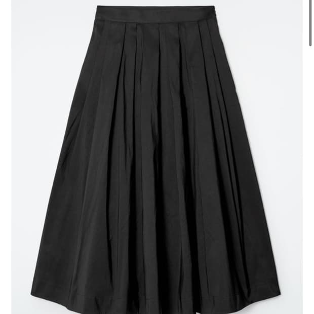 (새상품)코스 플리티드 에이라인 미디스커트 36