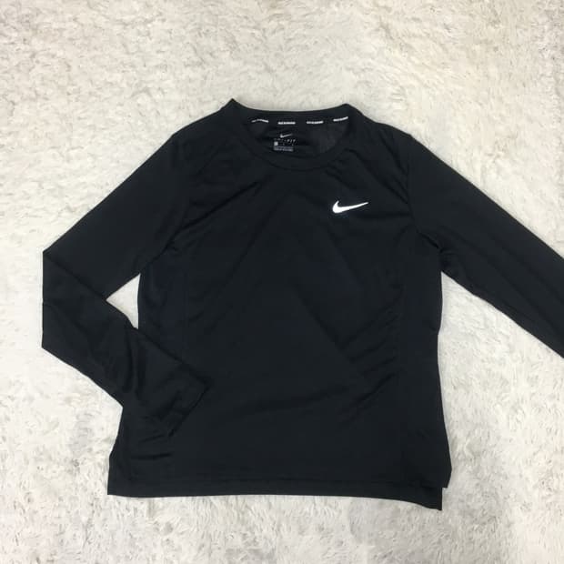 나이키 여성 드라이핏 롱슬리브 DD10